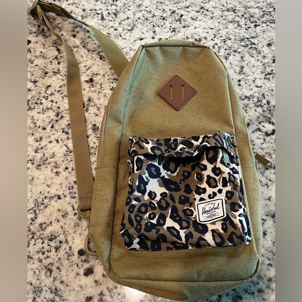 Herschel canvas one shoulder back pack crossbody tan/leopard excellent condition